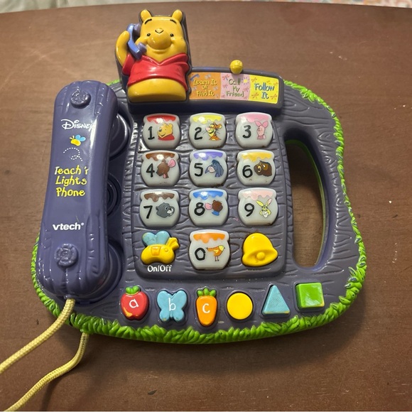 VTECH Disney Winnie The Pooh Teach N Lights Phone Learning Toy Tested Working - Picture 1 of 9